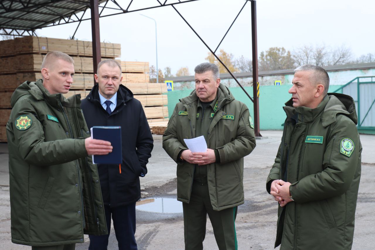 Министр Лоев